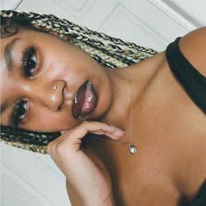 Meet your Posher, Leilani